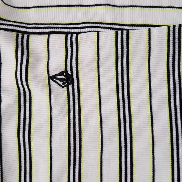 Volcom OverSized Collard Crop - Picture 8 of 8